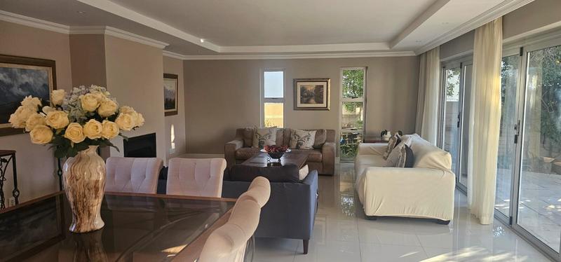 3 Bedroom Property for Sale in Flamingo Vlei Western Cape